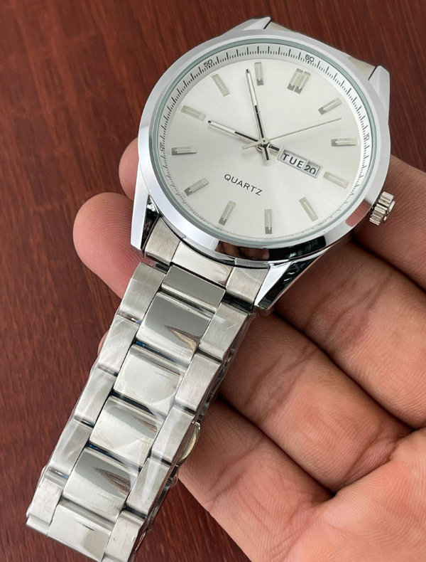 CARRIRA TAG HAUR - A Showcase of Metal Watches