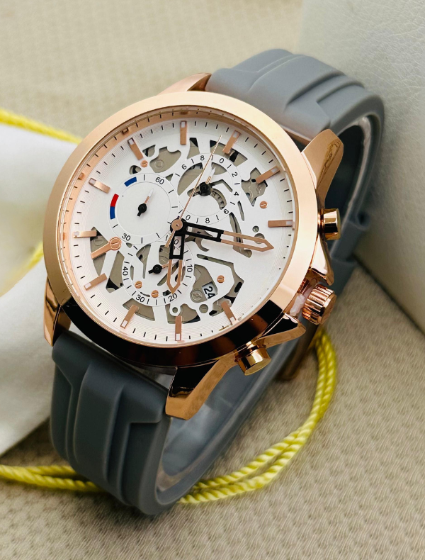 TOMY HELFIGER - Silicon Symphony, Precision in Style