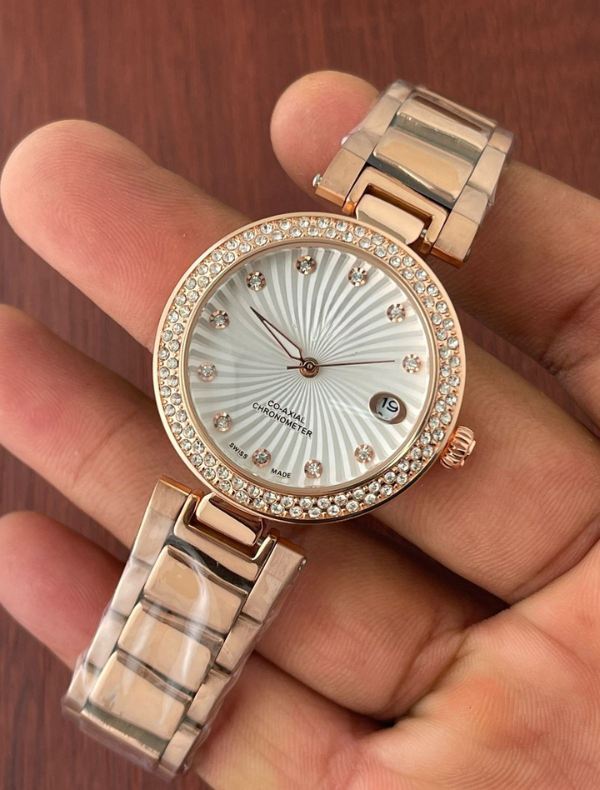 OMAGA LADYMATIC - The Metal Watch Series, Beyond Time, Beyond Style