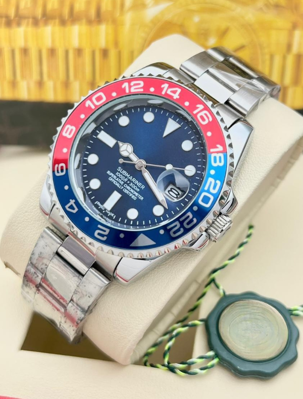 ROLAX OYSTER PERPETUAL DATE - Metal Watch For Timeless Elegance