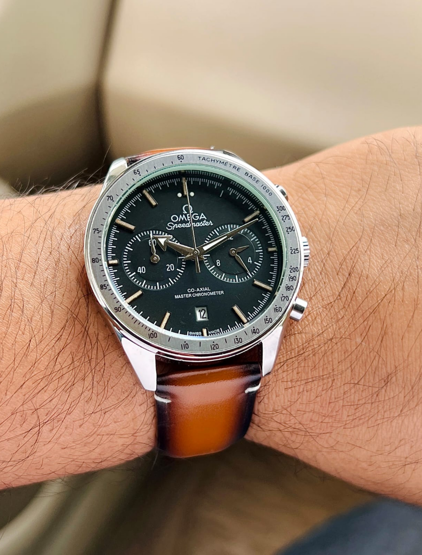 OMEGA SPEEDMASTER - Leather Collection Precision in Style