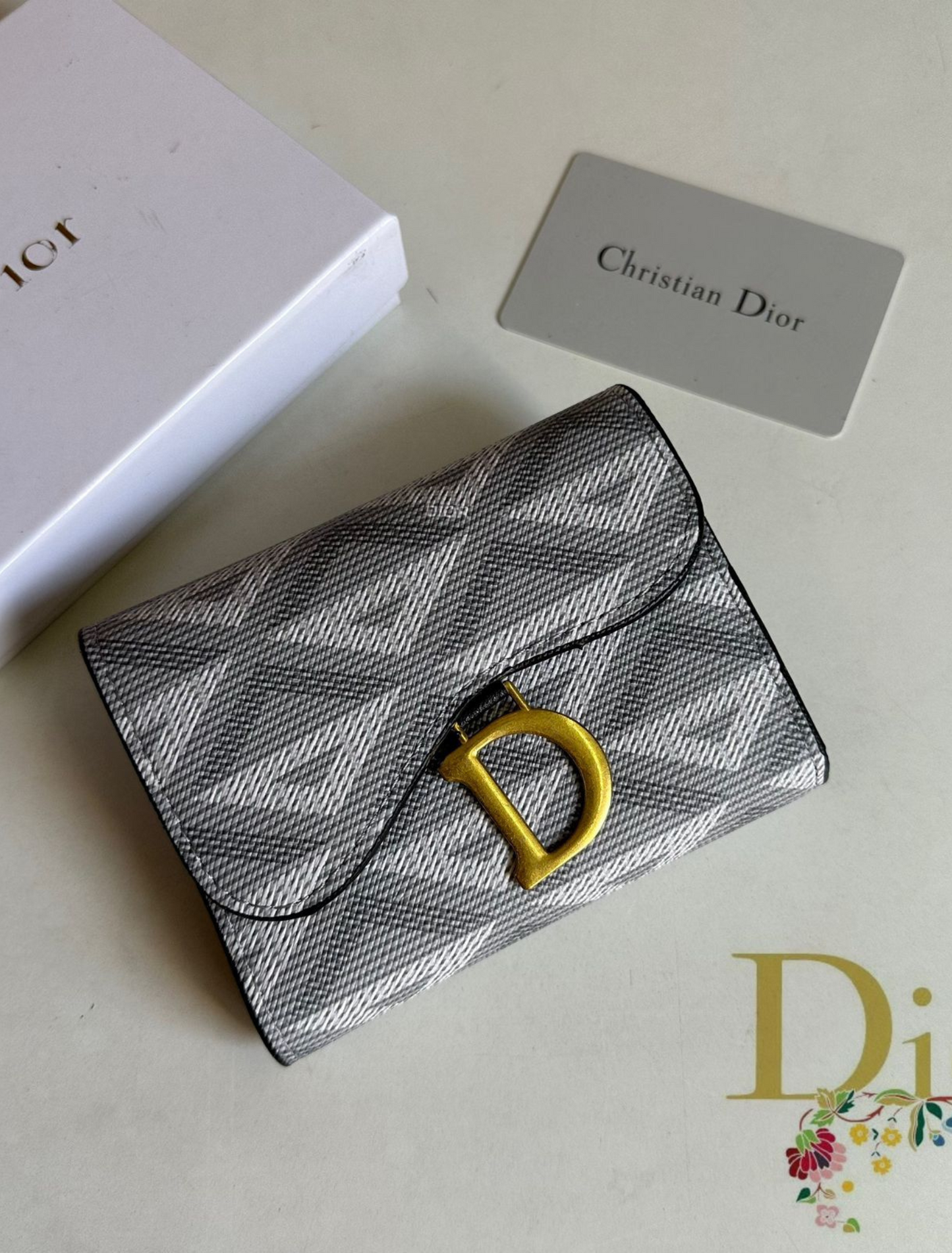 CHRISTIAN DIOR