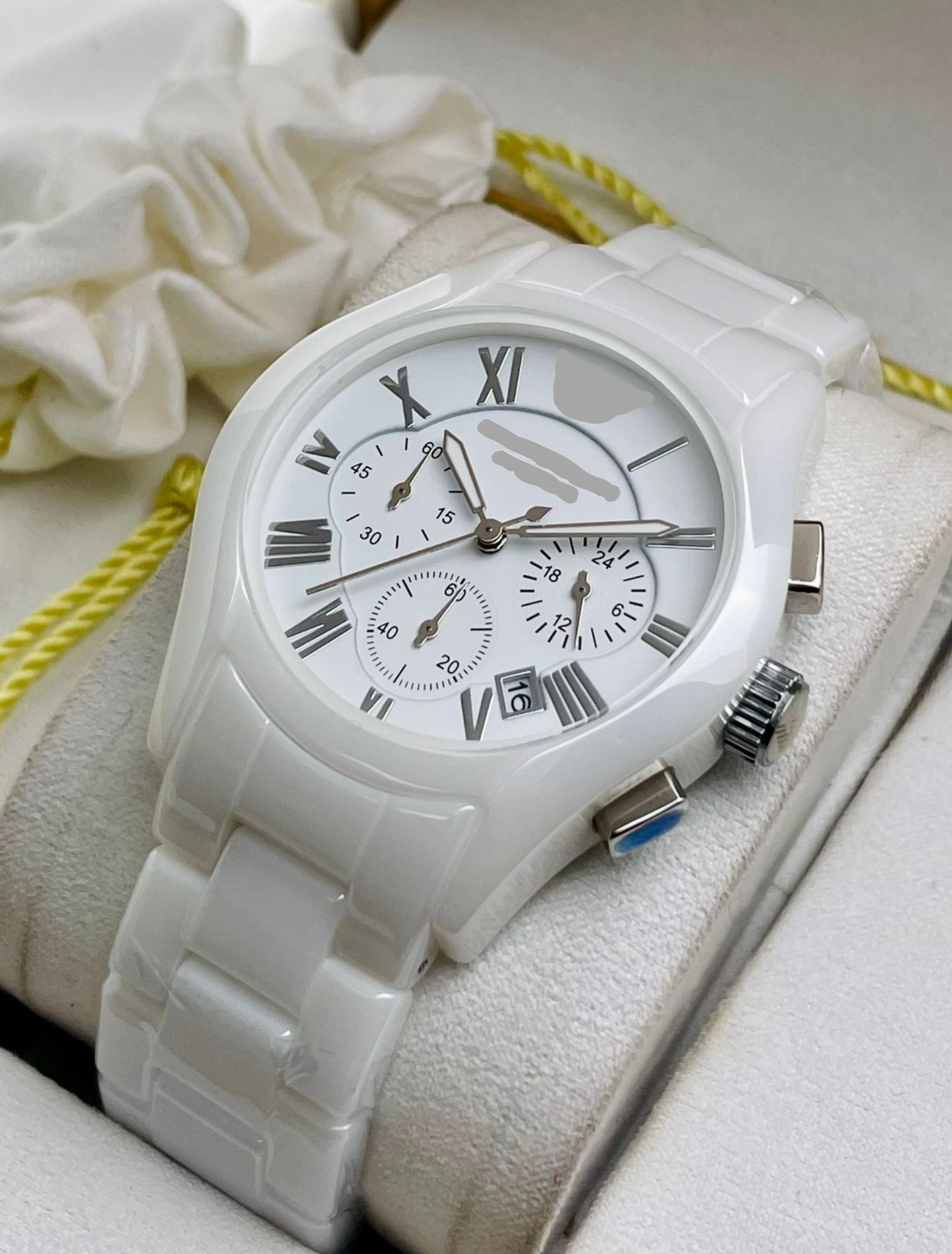 EMPORIO ARMANI CERAMIC - The Allure of White Watches