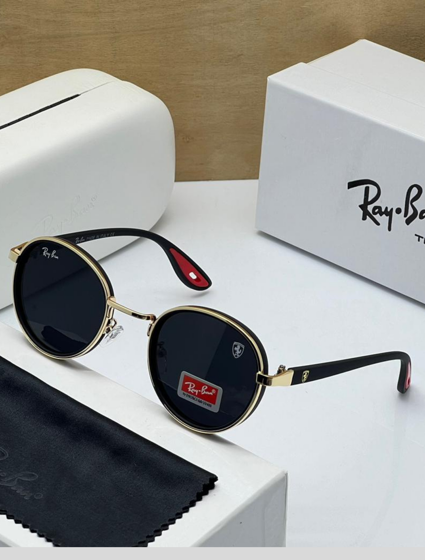 RAY BAN