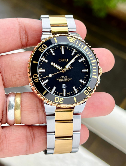 ORIS - Metal Watch with Shining Rotating Bezel