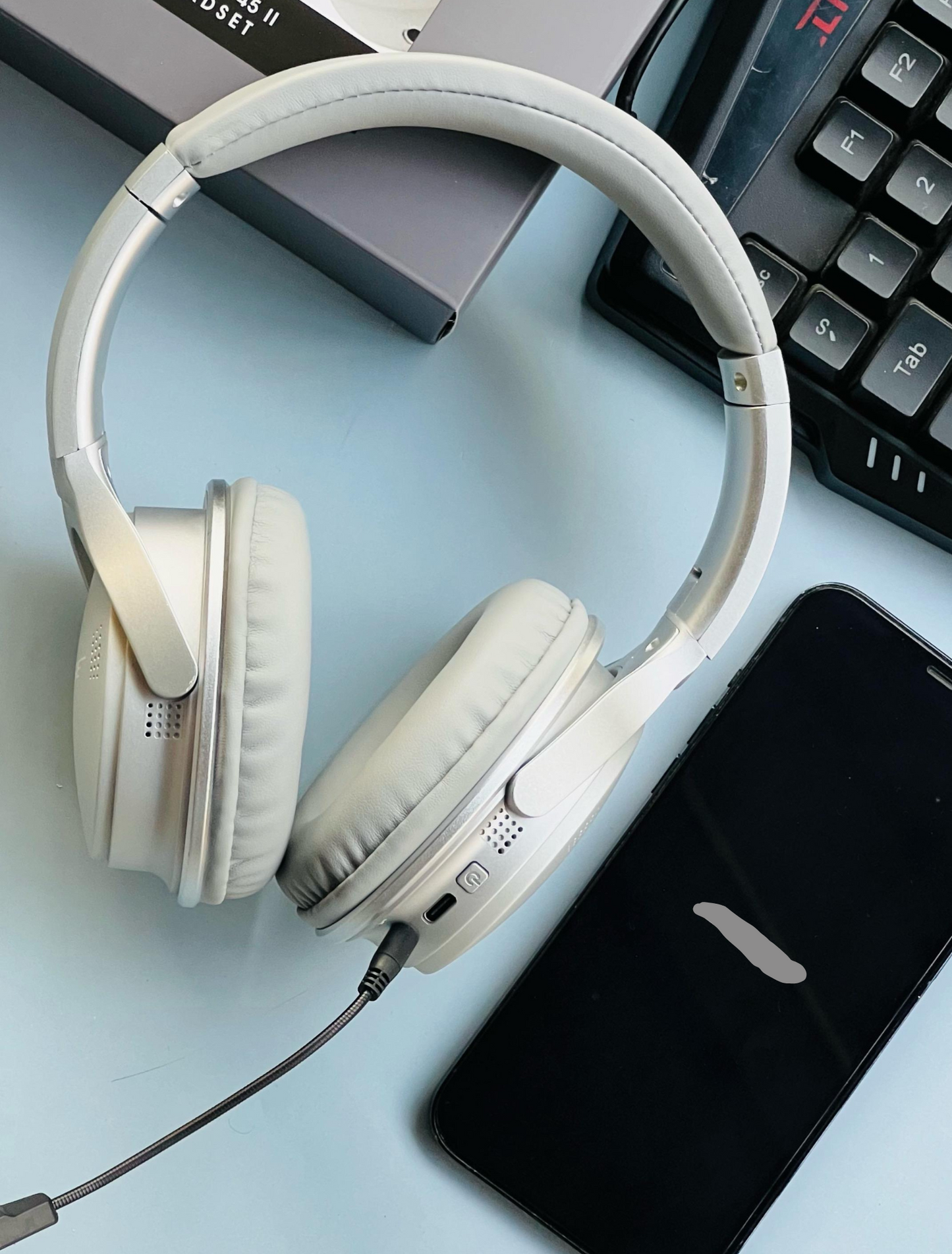 Bose - Headphones Compatible With Both IOS and Android