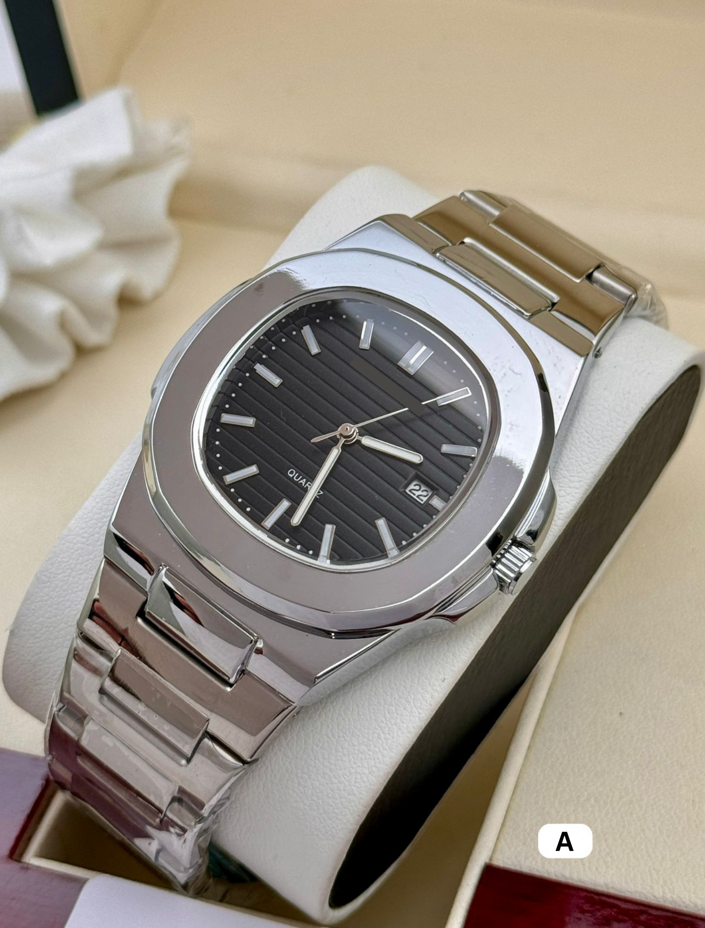 PATEK PHILIPPE - Quartz Movement