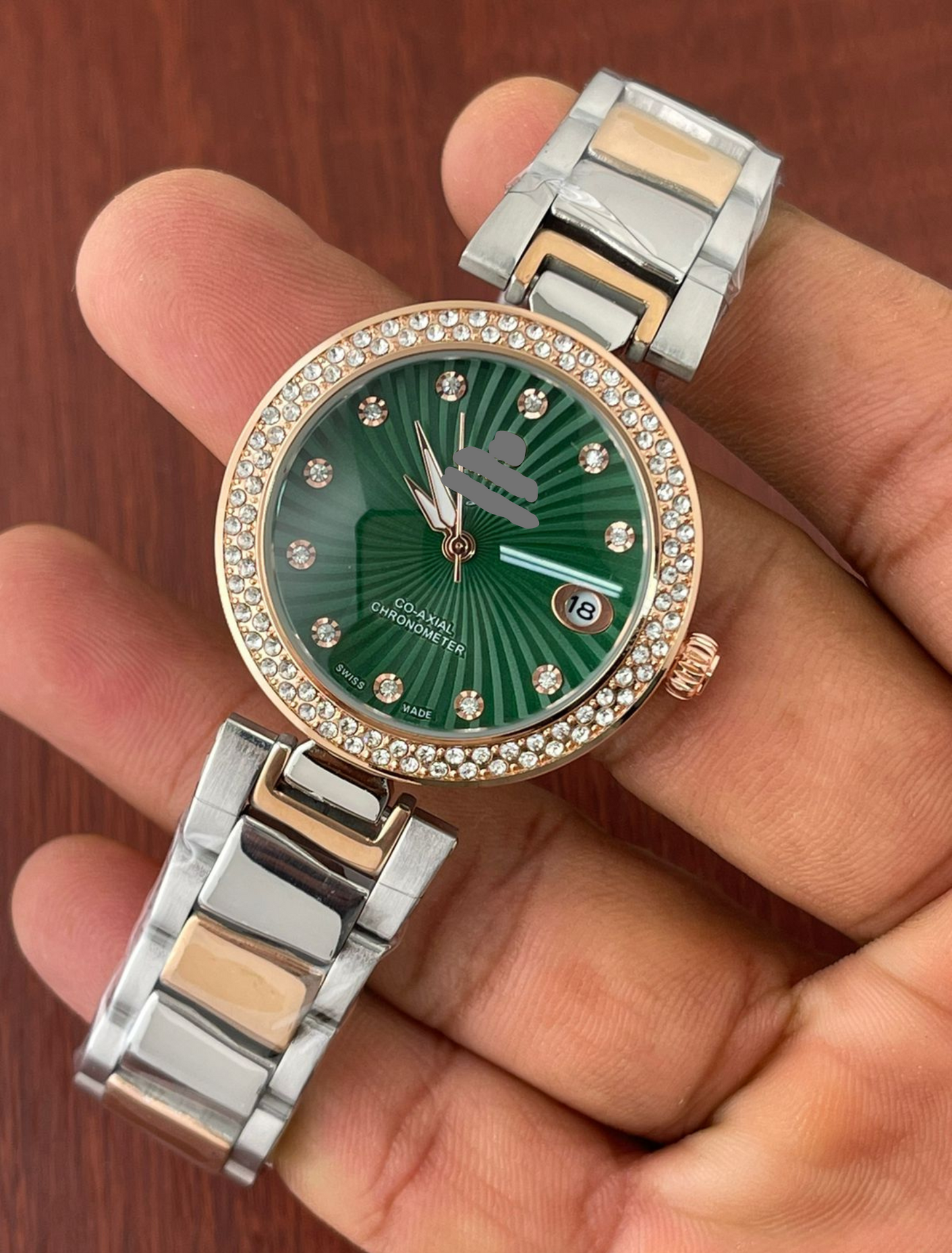 OMAGE LADYMATIC - The Metal Watch Series, Beyond Time, Beyond Style