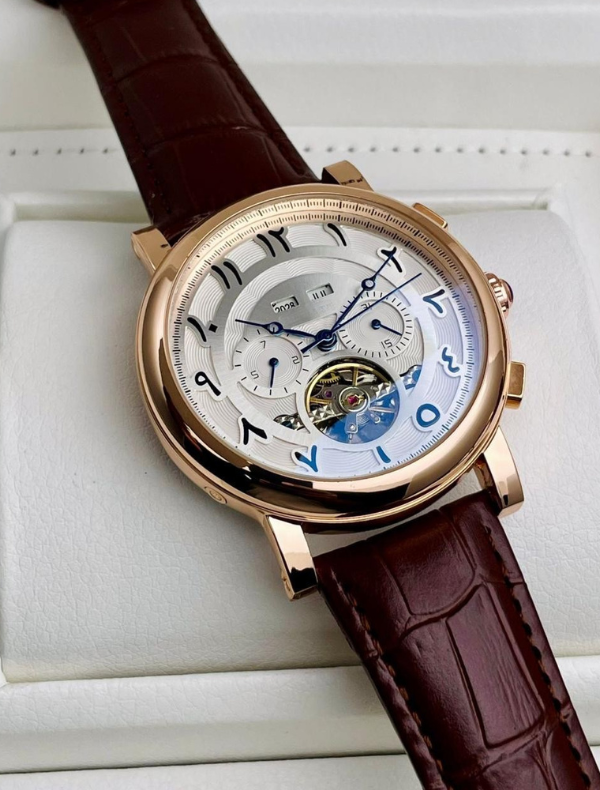 CARTIAR - Japanese Automatic Machinery with Brown Leather Belt