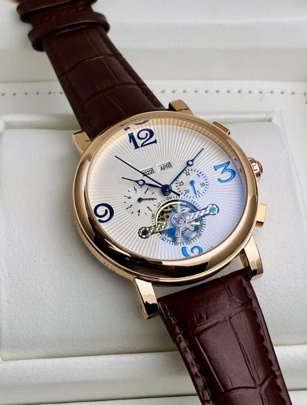 CARTIAR - Japanese Automatic Machinery with Brown Leather Belt